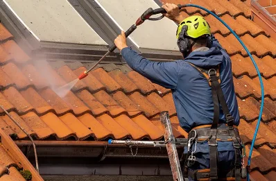 Démoussage et hydrofuge de toiture à Mazaye